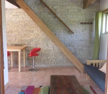Montfaucon House | La ferme de Roquedure