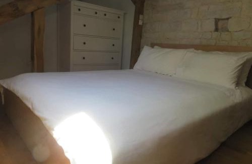 Montfaucon House | La ferme de Roquedure