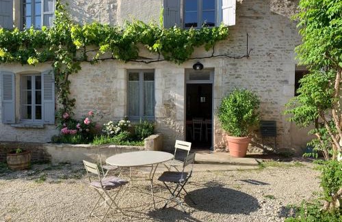Coussegrey Apartment | La Ferme de Victor - Maison de village