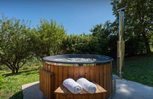 Mieussy Ski Chalet | La Ferme des Artistes - OVO Network