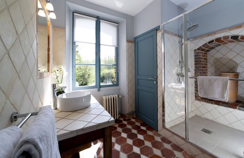 Bleury-Saint-Symphorien Bed & Breakfast | La Ferme de Bouchemont