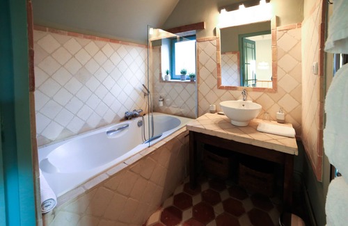 Bleury-Saint-Symphorien Bed & Breakfast | La Ferme de Bouchemont