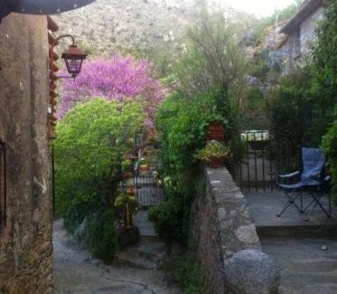 Castelnou Bed & Breakfast | La Figuera