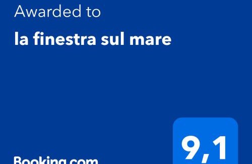 Voltri Apartment | la finestra sul mare