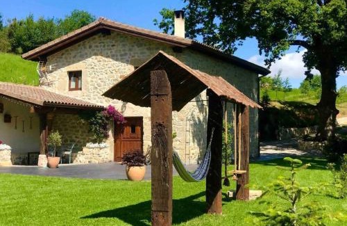 Villacarriedo House | La Fontana de Pedroso, descubre Cabárceno y Cantabria