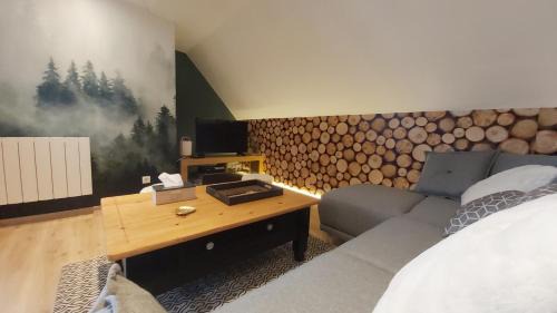 Besse-et-Saint-Anastaise Apartment | La forêt des Marmottes