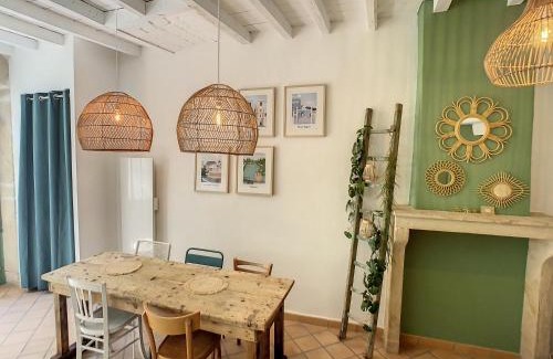 Saint-Alban-de-Roche House | La Galerie