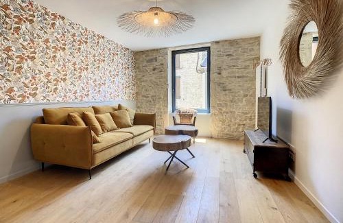 Saint-Alban-de-Roche House | La Galerie