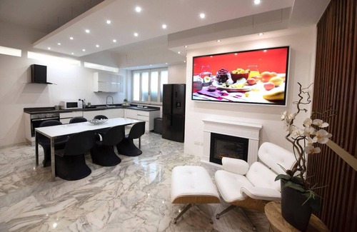 Zona Solari Apartment | La Galleria Milan - Your Chic Urban Retreat in Solari District