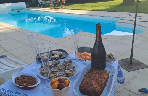 Virazeil Bed & Breakfast | La Garenne