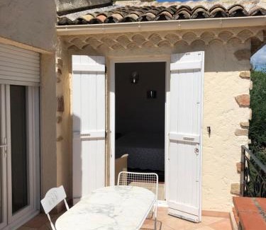 Valescure Bed & Breakfast | La Garriniere