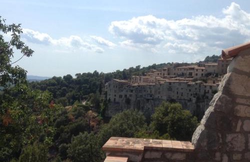 Tourrettes-sur-Loup Villa | La Genevrière