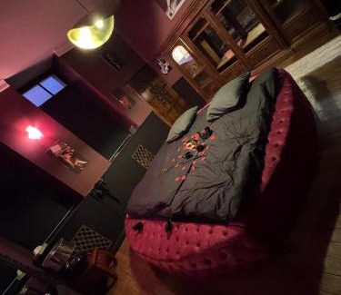 Montargis Apartment | La Gondole Masquée - Love Room