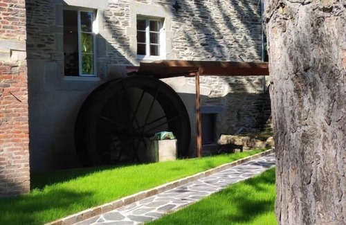 Neufmanil House | LA Goutelle - Neufmanil