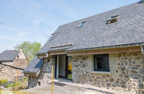 Saint-Sauves-d'Auvergne House | La Grange de Liournat