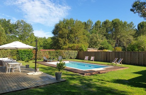 Sainte-Eulalie-en-Born Bed & Breakfast | La Grange du Born