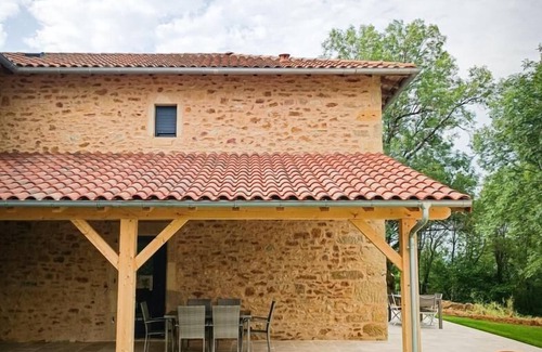 Capdenac-Le-Haut House | La Grange de Bataillou