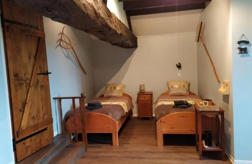 Yvrac-et-Malleyrand House | La grange de champagnac