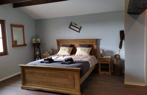 Yvrac-et-Malleyrand House | La grange de champagnac