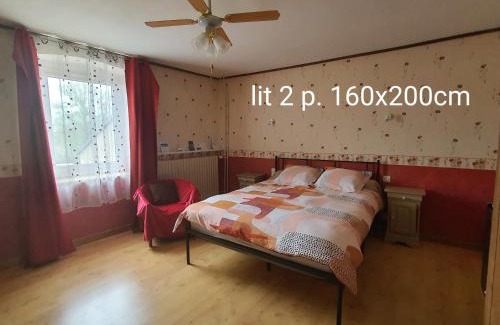 Anchenoncourt-et-Chazel Bed & Breakfast | La Grange Des Roches Roses