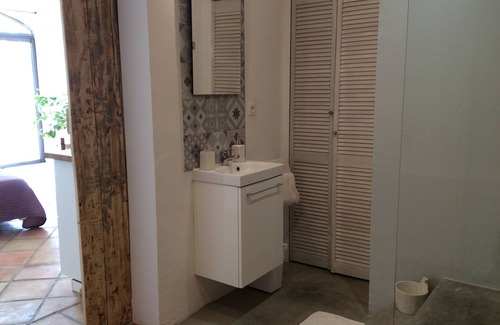 Jonquieres House | "La Grange" studio charm and tranquility in mas, countryside.