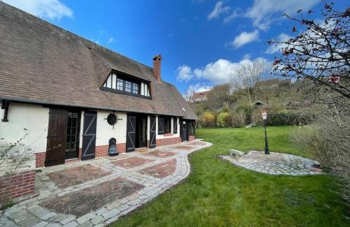 Anneville-sur-Scie House | La groseille