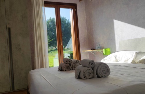Ossi Bed & Breakfast | La Grotta Delle Fate
