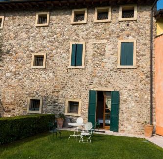 Borghetto Apartment | La Guarnigione