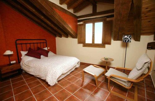 Valdevarnes House | La Hacendera Entre Hoces - 20-28pax-10 hab con baños en suite