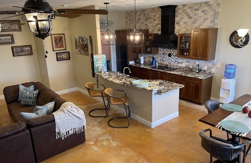 Bandera House | La Hacienda Rio on Medina River - Tranquility Life