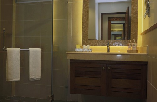 Bagac Hotel | La Jolla Beach Resort