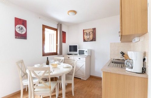 La Joue du Loup Apartment | La Joue du Loup, apartment for 4, balcony