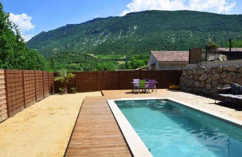 Pierrelongue Villa | LA KALICIA