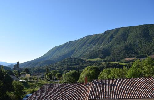 Pierrelongue Villa | LA KALICIA
