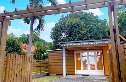 Saint-Philippe Apartment | La kaz orange - 2 people - spa