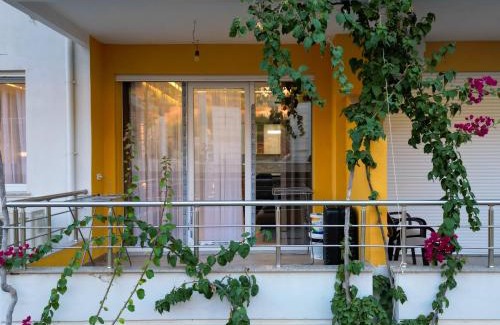 Vlore Apartment | LA LA Marina Wave Suites