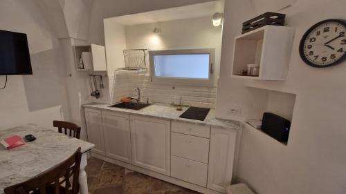 Old Town Cisternino House | La Lanterna