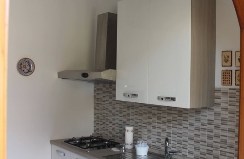 Monte Sacro Apartment | "La Lavanda" holiday home in garden city, Rome