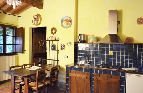 Monteleone d'Orvieto Apartment | La Limonaia in Farmhouse Borgo Santa Maria