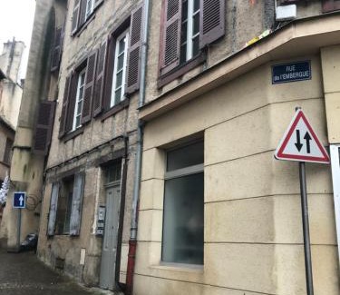 Rodez Apartment | La loge 45 AU COEUR DU CENTRE HISTORIQUE DE RODEZ