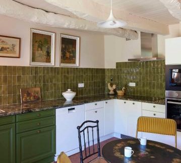 Kerherou House | La Longère de l'Amiral c'est au choix la Maison de l'Amiral jusqu'à 10 personnes ou le Carré de l'Amiral jusqu'à 4 personnes