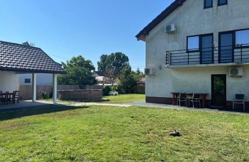 Maliuc House | La Luca