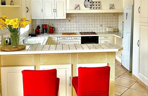 Puynormand Villa | La Méridienne, Heated indoor pool, Parking, bowling green, park