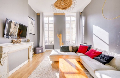 Bordeaux Golden Triangle Apartment | La Mably Family - Apt spacieux