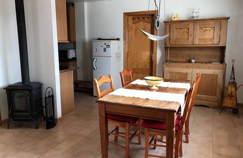 Sayalonga House | La Madrugada, comfortable accommodation in the countryside with wonderful views.