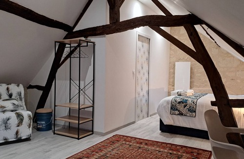 Savigny-en-Veron House | La Magnanerie