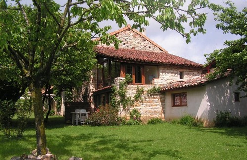 Champagny-sous-Uxelles House | La Maison des Passous