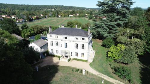 Marsac-sur-l'Isle Bed & Breakfast | La maison au cèdre
