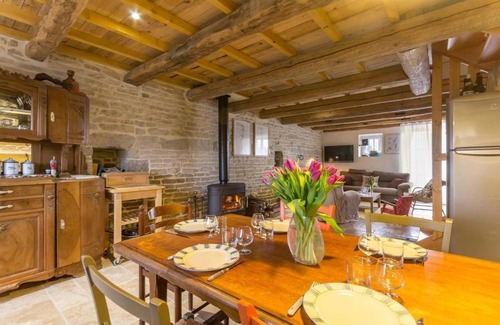 Aiserey House | La Maison au Comptoir