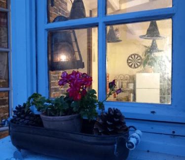 Rioux-Martin Bed & Breakfast | La maison aux livres